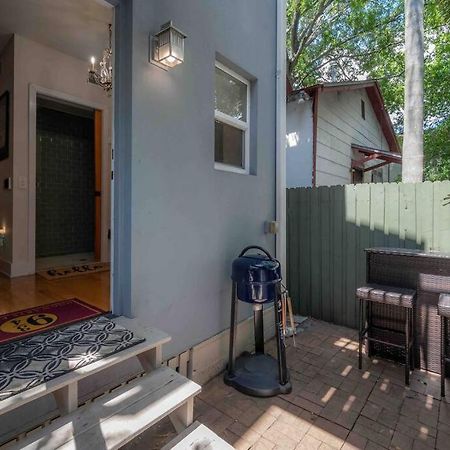 Nawlins Vibe With Rooftop Verandah Near Riverwalk And Downtown タンパ エクステリア 写真
