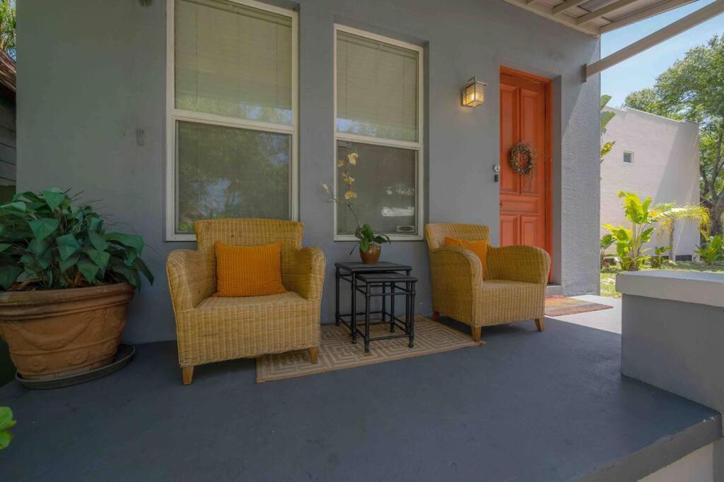 Nawlins Vibe With Rooftop Verandah Near Riverwalk And Downtown タンパ エクステリア 写真