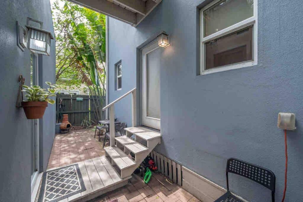 Nawlins Vibe With Rooftop Verandah Near Riverwalk And Downtown タンパ エクステリア 写真